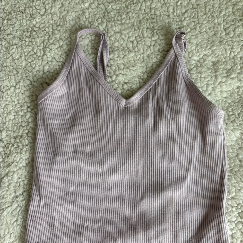 American Eagle Outfitters Ribbed V-Neck Camisole in Mauve